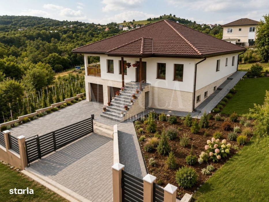 Casa 4 camere de vanzare in Salicea