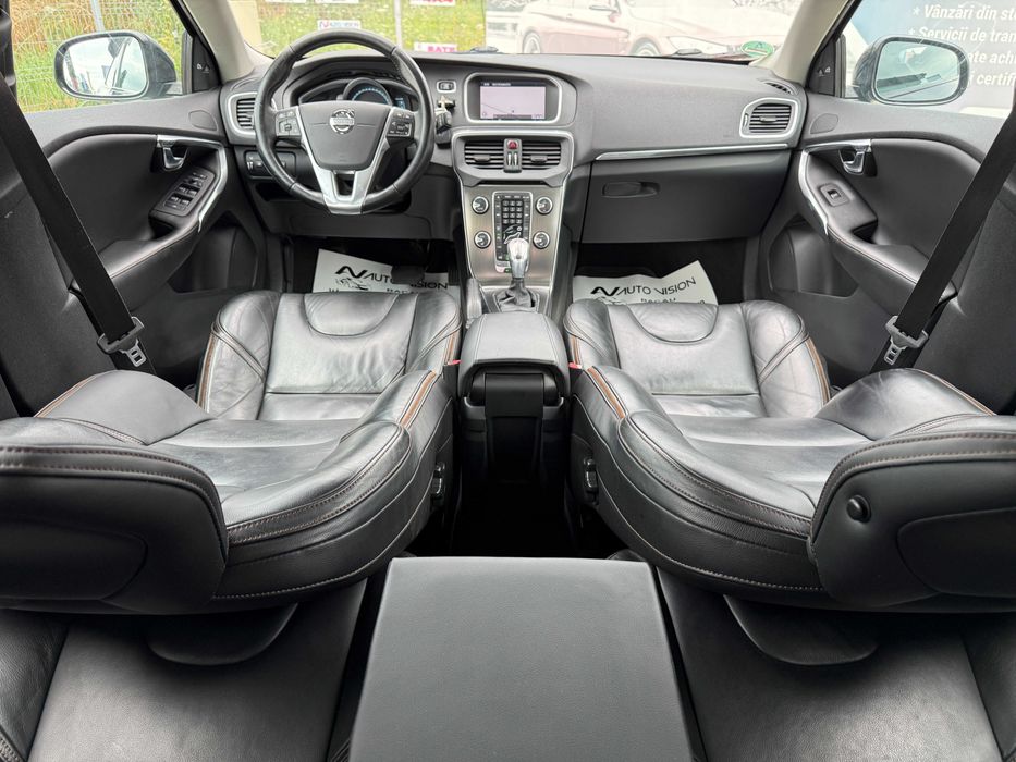 *RATE*VOLVO V40 Cross Country 2.0 Diesel 150CP AUTOMATA distronic 02/2013 Euro5 Full Piele NAV Clima XENON Import Germania!