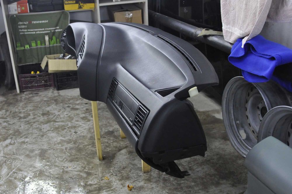 Панель передняя салона (торпедо) BMW e36