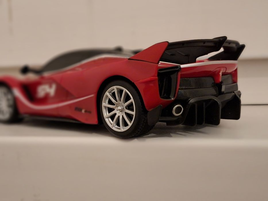 НОВО! Ferrari LaFerrari с Дистанционно (Лицензиран модел 1:24) - ТОП Ц