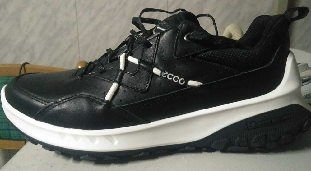 Продам кросовки брендовые