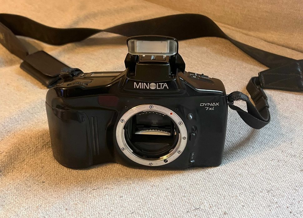 Aparat foto Minolta Dynax 7xi body montura A functional