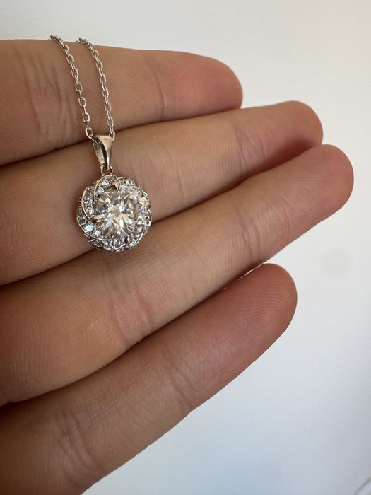 Colier Moissanite 2CT certificat GRA – D Color – Pandantiv elegant