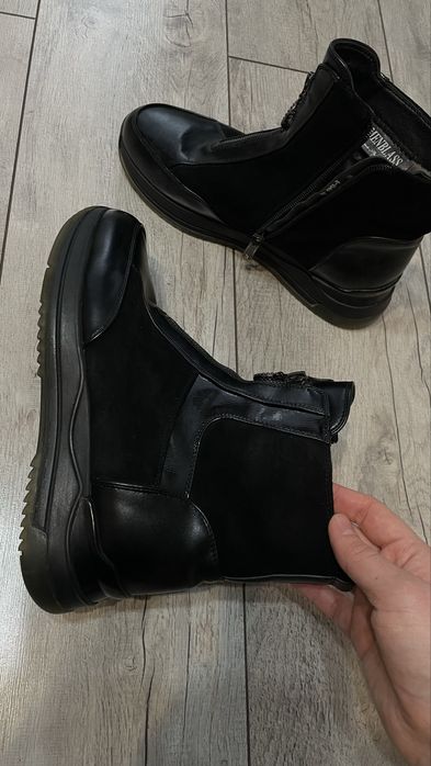 Продам сапоги новые