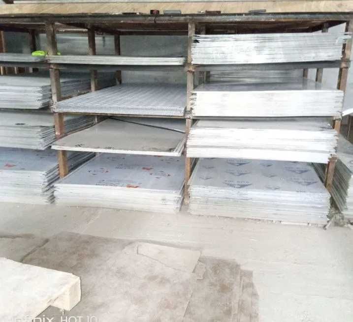 Нержавейка.Нержавеющие листы и трубы 201марка 304марка матовый глянце