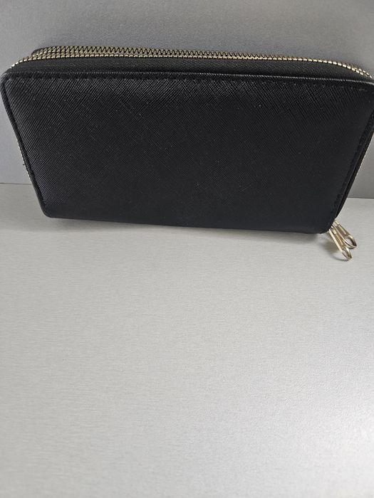 Guess оригинално портмоне