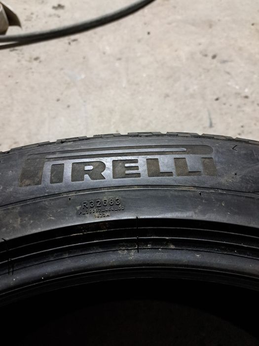 2 anvelope iarnă 275 45 r21 Pirelli