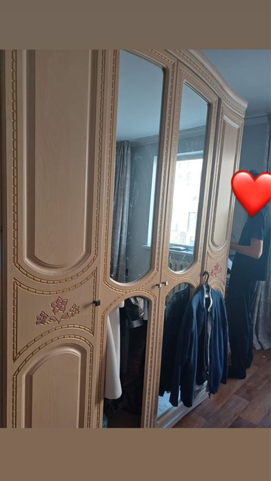 Спальный гарнитур продам