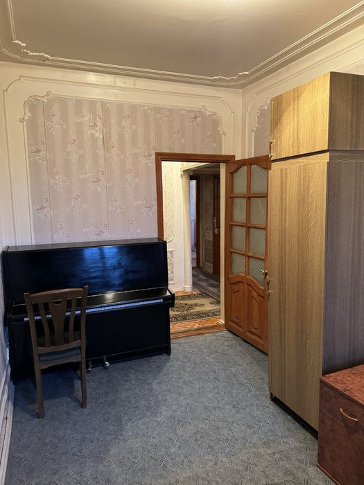 Dom 4 xona 100 kv sotiladi