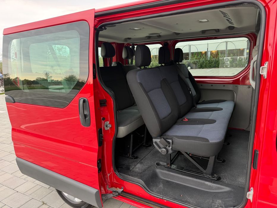 Opel Vivaro | Pilot Automat | 9Locuri | Clima | Carlig|Euro5|