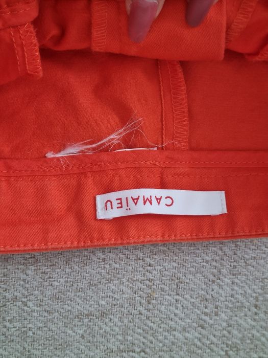 Pantaloni scurti