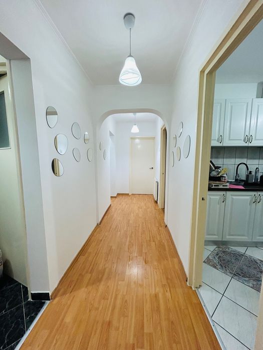 Apartament 3 camere, zona Izvor, lângă spital