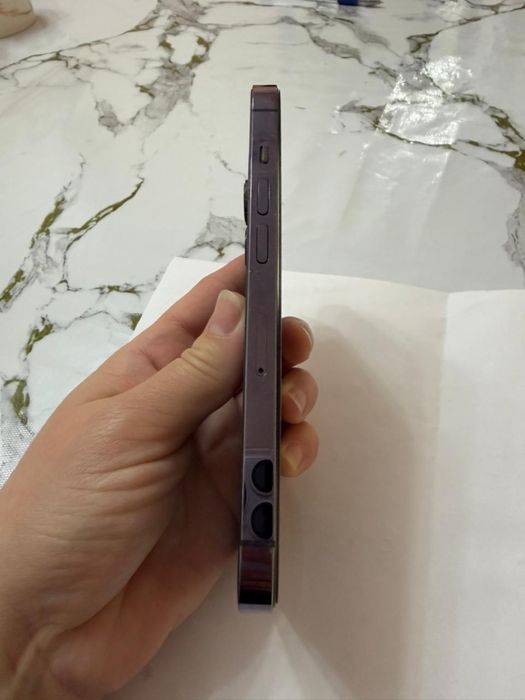 Продам айфон 14 про