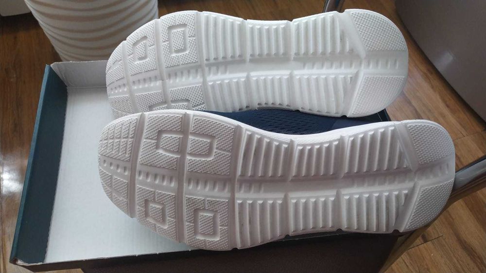 кроссовки Braska 40 размер. Куплена в Intertop