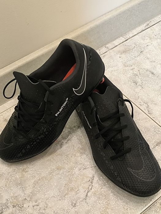 Nike Phantom GT2 Club FG/MG - черен
Обувки за футбол Phantom GT2 DA5