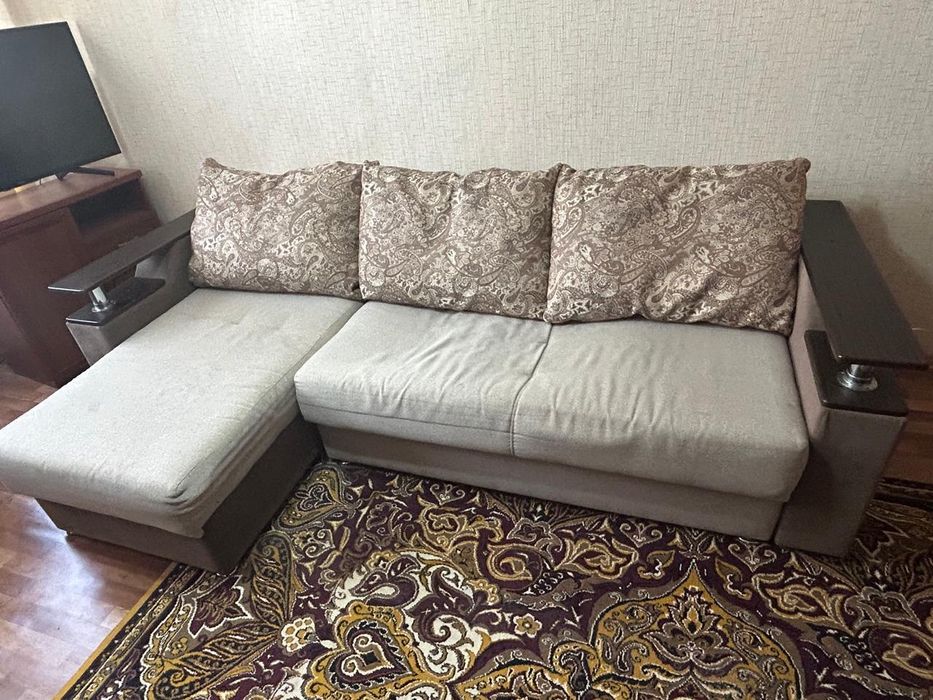 Продам угловой диван