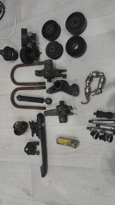 Продам запчасти на спринтер