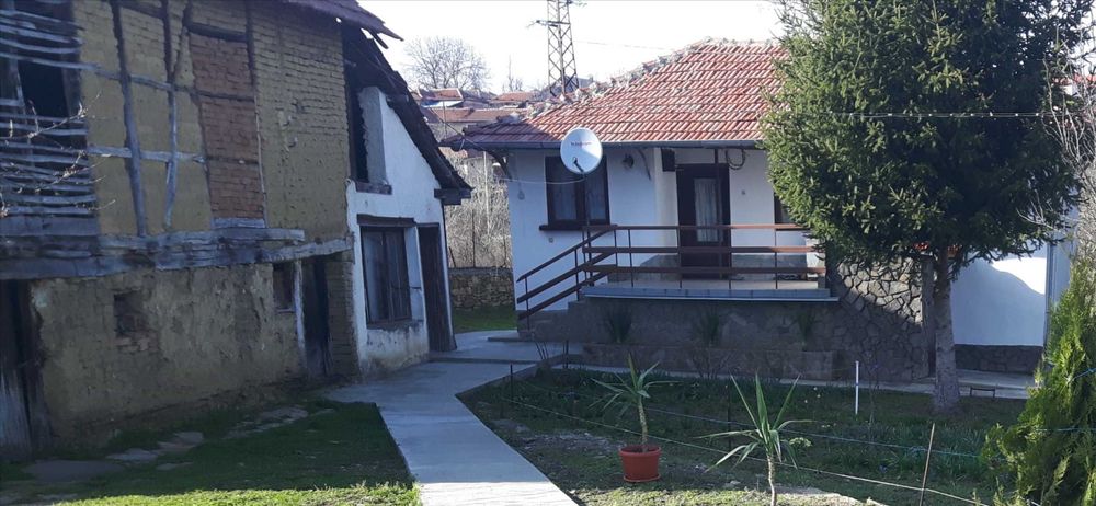 Продава се Къща в Ловеч, Център - 49 кв.м за 469 €/кв.м - Снимка #2