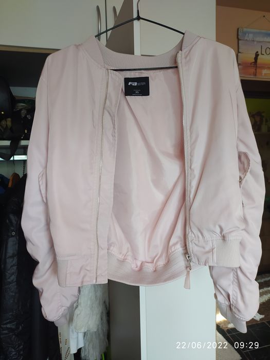 Сладурско дамско яке С/М размер