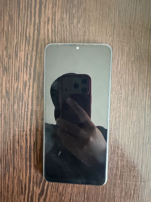 Redmi 13C продаеться телефон