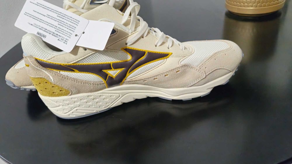 НОВИ Mizuno Contender S | 44.5 номер Уникат модел