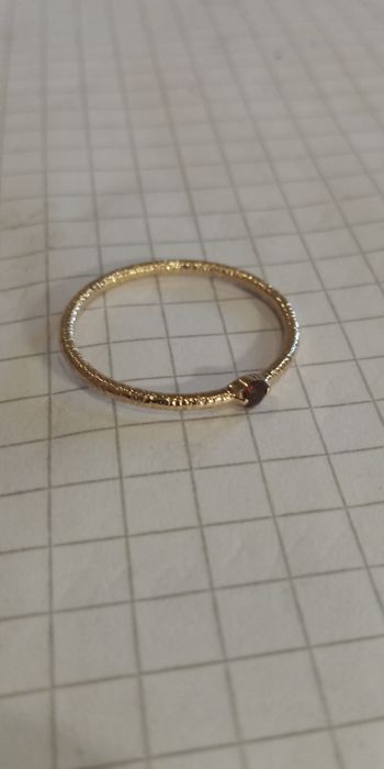 Златен пръстен с рубин