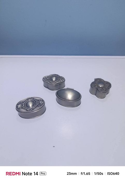 Метални кутий за бижута