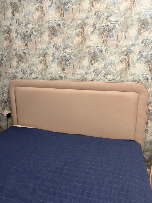 Двуспальная кровать