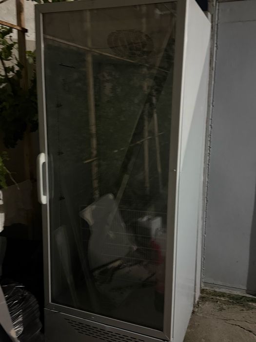 Холодильник большой