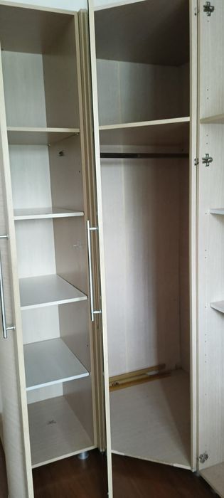 Продаётся шкаф угловой