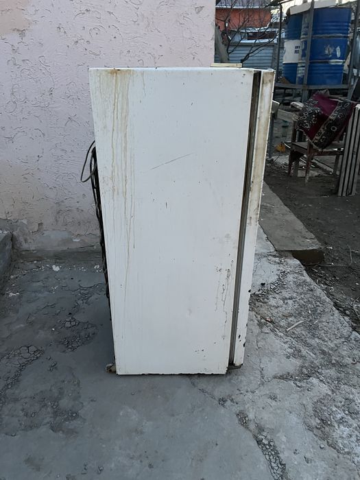 Холодильник сатылады