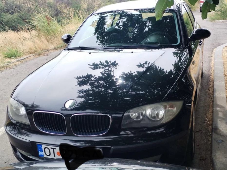 Vand BMW 116i an 2007 culoare negru