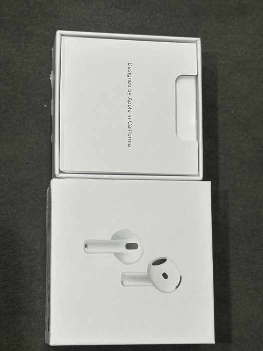 AirPods 4 Active Noise Cancellation