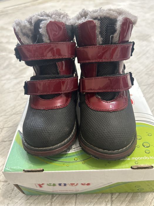 Продам детскую обувь