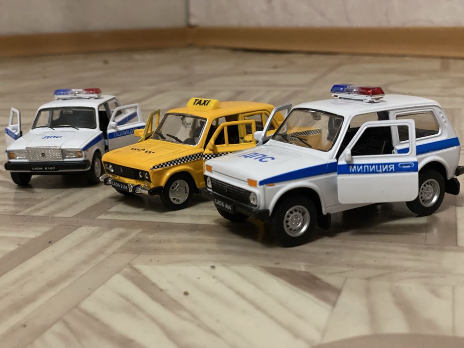 Продам детские машинки