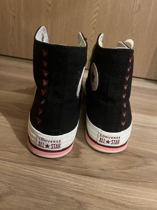 Converse marimea 41 nou