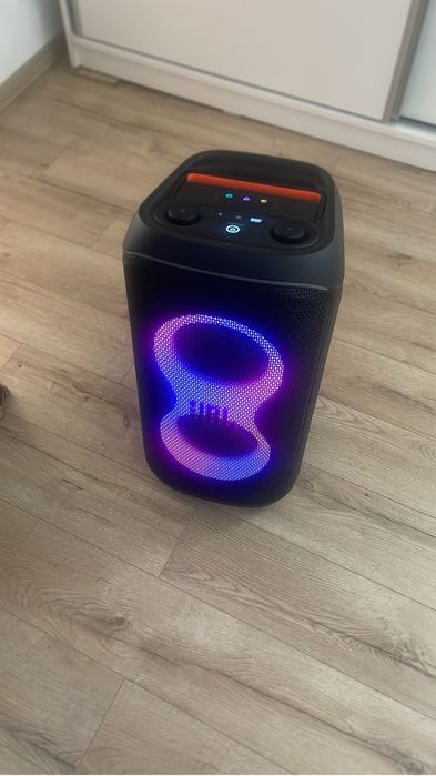 Vand boxa portabila JBL sau achimb cu ps4