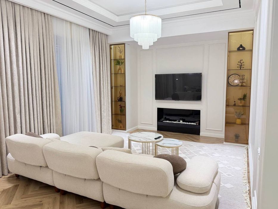 Продается дом 12 комнат, ориентир: Центр Луначарского, 900м²