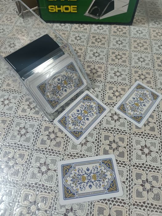Продам щуз для раздачи карты
