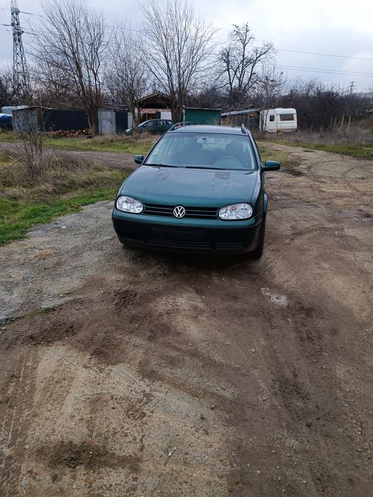 Продавам голф 4 на части 1,6 101коня и 1,9 110