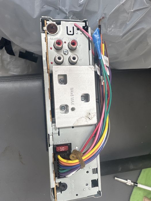 Продам магнитолу jvc