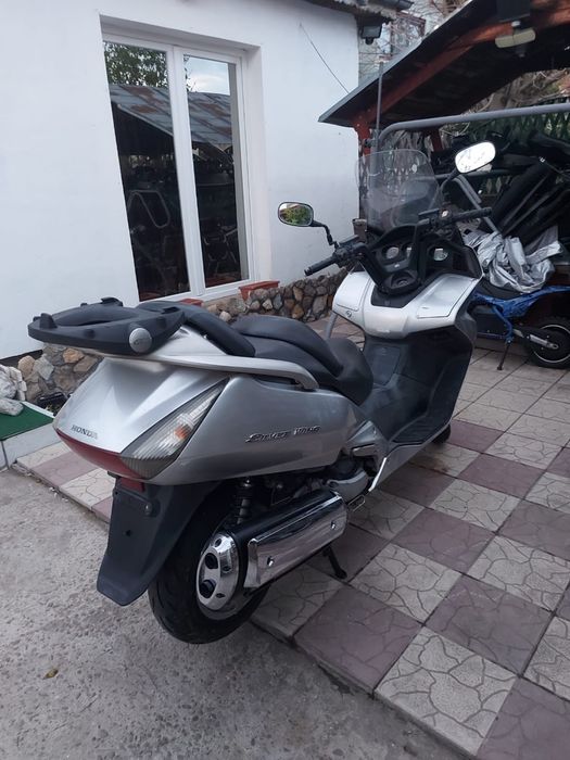 Honda Silver Wing 600