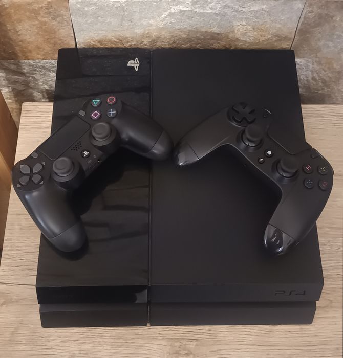 PS4/PlayStation 4 Phat 500GB HDD cu +20 jocuri+2 Controllere Wirelles