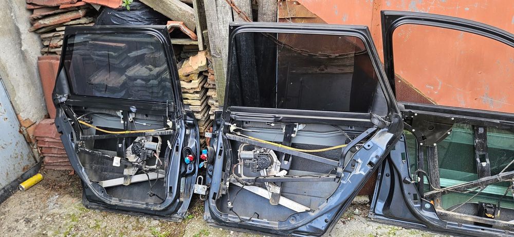 Врати от A6 c5 комби