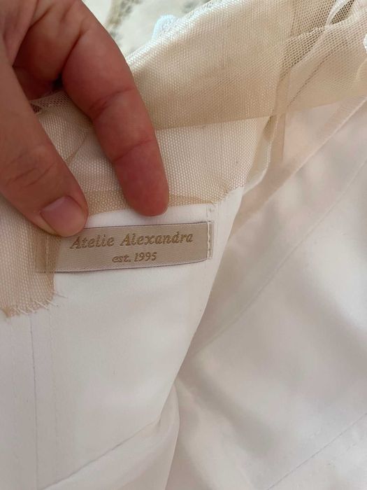 Сватбена рокля цвят пудра