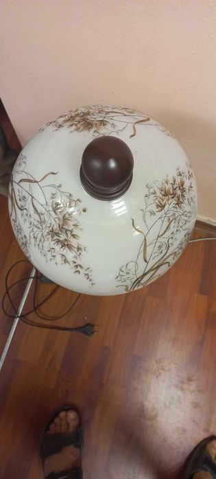 Продавам настолна лампа италианска Тифани