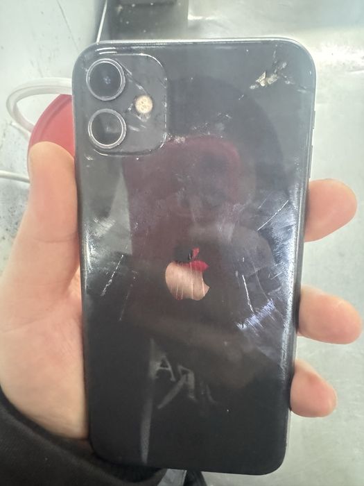 Айфон 11 сатылады