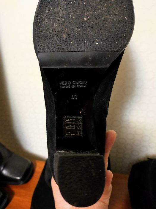 Продам демисезонные сапоги