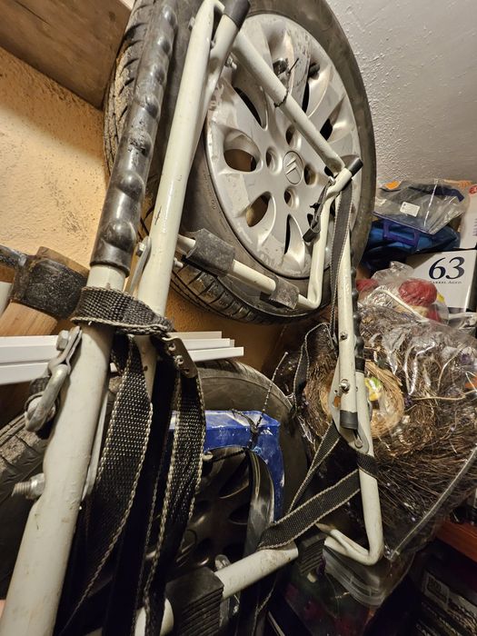 Стойса за колела за кола