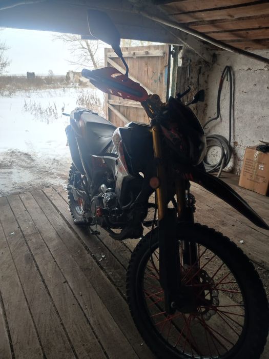 Продам эндуро 250кубов